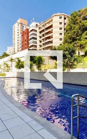 Apartamento à venda com 105m², 3 quartos e 2 vagas Apartamento à venda com 105m², 3 quartos e 2 vagasÁrea comum - Piscina
