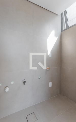 Apartamento à venda com 166m², 2 quartos e 3 vagas Apartamento à venda com 166m², 2 quartos e 3 vagasCozinha e Área de Serviço