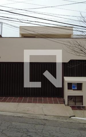 Casa à venda com 317m², 4 quartos e 3 vagasFachada