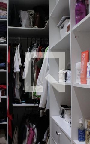 Apartamento à venda com 57m², 2 quartos e 1 vagaCloset da suíte 