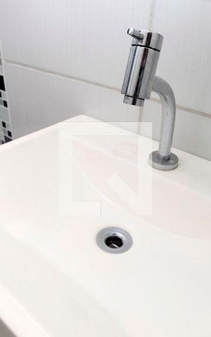 Apartamento para alugar com 71m², 2 quartos e sem vagaBanheiro