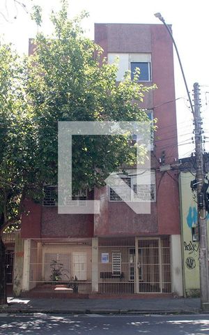 Apartamento para alugar com 71m², 2 quartos e sem vagaFachada