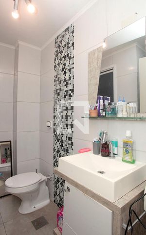 Apartamento para alugar com 71m², 2 quartos e sem vagaBanheiro