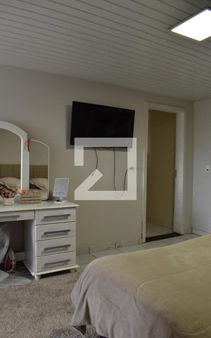 Casa à venda com 150m², 3 quartos e 2 vagasSuíte