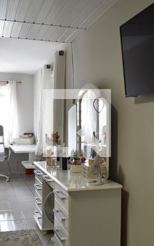 Casa à venda com 150m², 3 quartos e 2 vagasSuíte