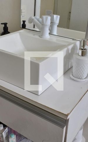 Casa à venda com 150m², 3 quartos e 2 vagasBanheiro da Suíte