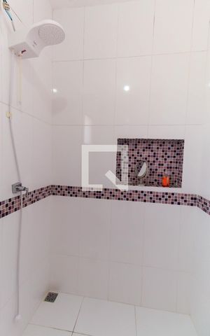 Casa à venda com 349m², 3 quartos e 2 vagas Casa à venda com 349m², 3 quartos e 2 vagasBanheiro da Suíte 2