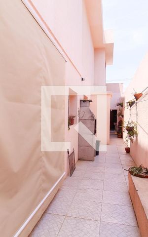Casa à venda com 349m², 3 quartos e 2 vagas Casa à venda com 349m², 3 quartos e 2 vagasÁrea de Serviço