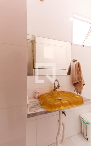 Casa à venda com 349m², 3 quartos e 2 vagas Casa à venda com 349m², 3 quartos e 2 vagasLavabo
