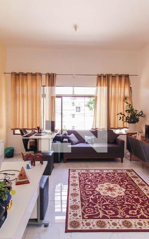 Casa à venda com 349m², 3 quartos e 2 vagas Casa à venda com 349m², 3 quartos e 2 vagasSala