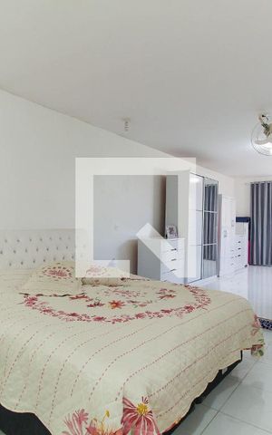 Casa à venda com 349m², 3 quartos e 2 vagas Casa à venda com 349m², 3 quartos e 2 vagasQuarto 3 - Suíte