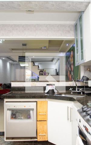 Casa para alugar com 185m², 3 quartos e 1 vaga Casa para alugar com 185m², 3 quartos e 1 vagaCozinha