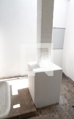 Casa para alugar com 70m², 2 quartos e 1 vagaÁrea de Serviço