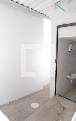 Casa para alugar com 70m², 2 quartos e 1 vagaÁrea de Serviço