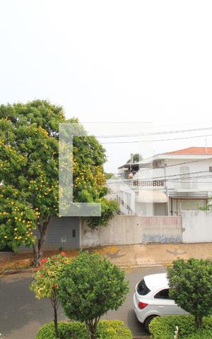 Casa para alugar com 288m², 4 quartos e 6 vagas Casa para alugar com 288m², 4 quartos e 6 vagasQuarto 1 Sacada Vista