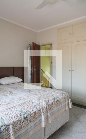 Casa para alugar com 288m², 4 quartos e 6 vagas Casa para alugar com 288m², 4 quartos e 6 vagasQuarto 2