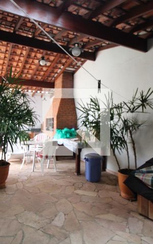 Casa para alugar com 288m², 4 quartos e 6 vagas Casa para alugar com 288m², 4 quartos e 6 vagasÁrea Gourmet