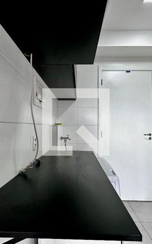 Apartamento à venda com 28m², 1 quarto e sem vaga Apartamento à venda com 28m², 1 quarto e sem vagaÁrea de Serviço