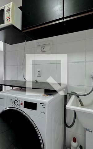 Apartamento à venda com 28m², 1 quarto e sem vaga Apartamento à venda com 28m², 1 quarto e sem vagaÁrea de Serviço