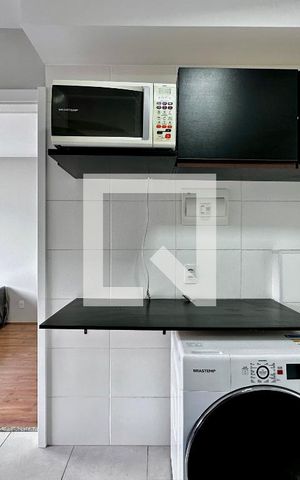 Apartamento à venda com 28m², 1 quarto e sem vaga Apartamento à venda com 28m², 1 quarto e sem vagaÁrea de Serviço