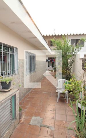 Casa à venda com 250m², 3 quartos e 4 vagasÁrea de Serviço