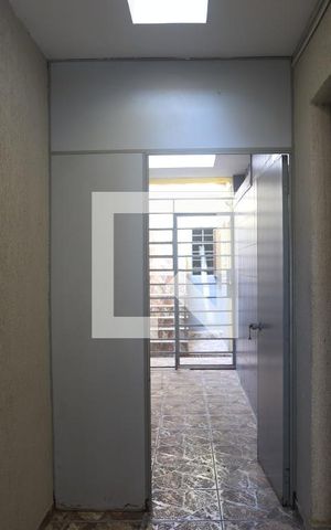 Casa para alugar com 124m², 5 quartos e 3 vagasLateral da casa