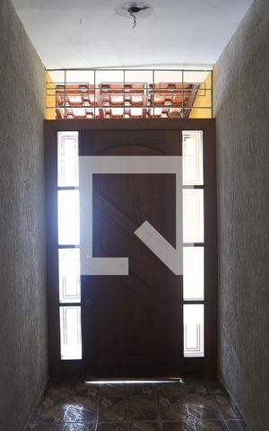 Casa para alugar com 124m², 5 quartos e 3 vagasEntrada