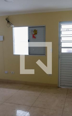 Studio para alugar com 25m², 1 quarto e sem vaga Studio para alugar com 25m², 1 quarto e sem vagaSala