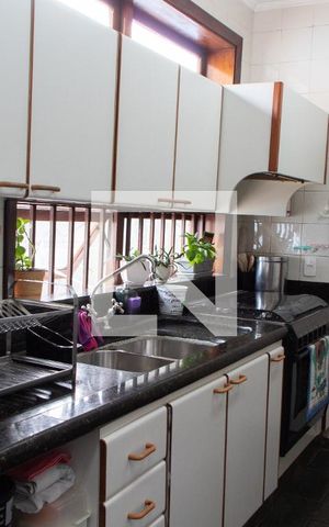 Casa à venda com 288m², 3 quartos e 2 vagas Casa à venda com 288m², 3 quartos e 2 vagasCOZINHA