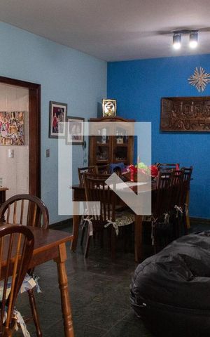 Casa à venda com 288m², 3 quartos e 2 vagas Casa à venda com 288m², 3 quartos e 2 vagasSALA
