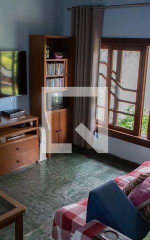 Casa à venda com 288m², 3 quartos e 2 vagas Casa à venda com 288m², 3 quartos e 2 vagasSALA