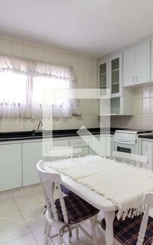 Casa à venda com 214m², 3 quartos e 5 vagasCozinha