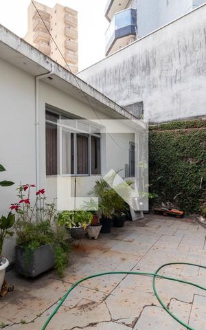 Casa à venda com 214m², 3 quartos e 5 vagasQuintal