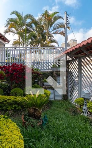 Casa à venda com 214m², 3 quartos e 5 vagasGaragem e Jardim