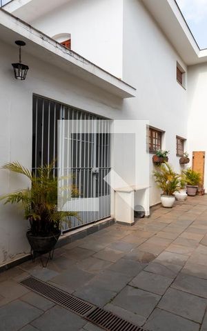 Casa à venda com 214m², 3 quartos e 5 vagasGaragem