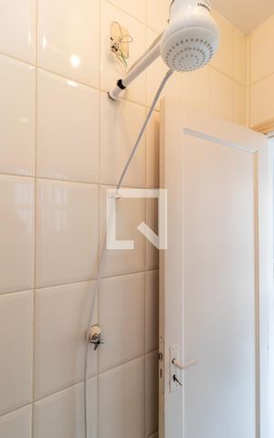 Casa à venda com 214m², 3 quartos e 5 vagasBanheiro 2