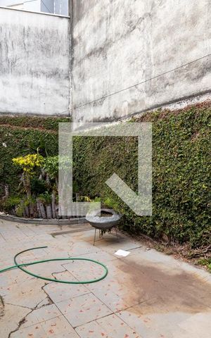 Casa à venda com 214m², 3 quartos e 5 vagasQuintal