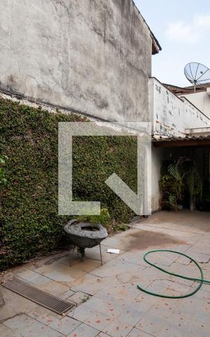 Casa à venda com 214m², 3 quartos e 5 vagasQuintal