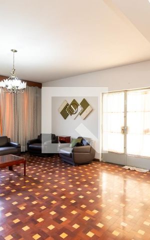 Casa à venda com 214m², 3 quartos e 5 vagasSala de Estar