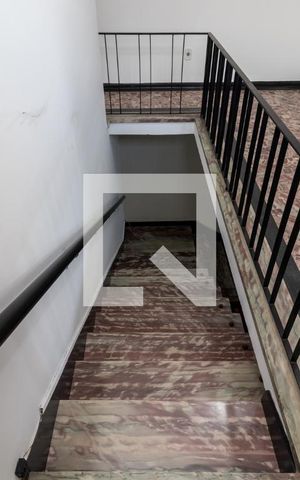 Casa à venda com 214m², 3 quartos e 5 vagasHall dos Quartos - Escada
