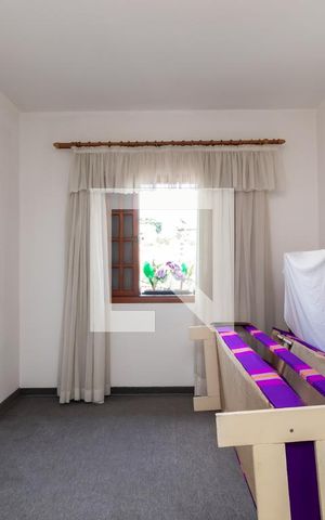 Casa à venda com 214m², 3 quartos e 5 vagasQuarto 2