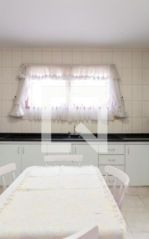 Casa à venda com 214m², 3 quartos e 5 vagasCozinha