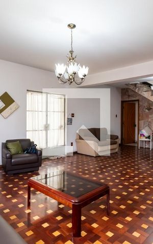 Casa à venda com 214m², 3 quartos e 5 vagasSala de Estar