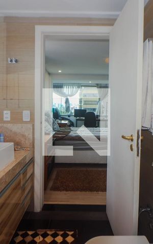 Apartamento à venda com 467m², 7 quartos e 3 vagas Apartamento à venda com 467m², 7 quartos e 3 vagasBanheiro da Suíte