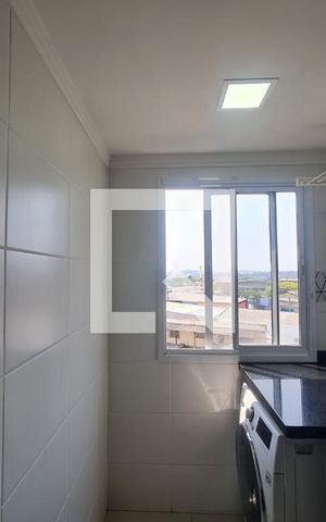 Apartamento à venda com 47m², 2 quartos e 1 vaga Apartamento à venda com 47m², 2 quartos e 1 vagaCozinha e Área de Serviço