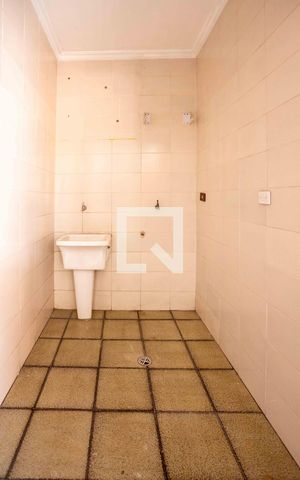 Casa à venda com 450m², 4 quartos e 5 vagasÁrea de Serviço