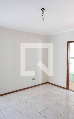 Casa à venda com 450m², 4 quartos e 5 vagasQuarto Suite