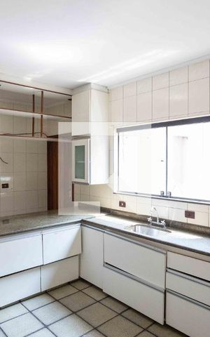 Casa à venda com 450m², 4 quartos e 5 vagasCozinha
