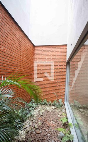 Casa à venda com 450m², 4 quartos e 5 vagasJardim de Iverno