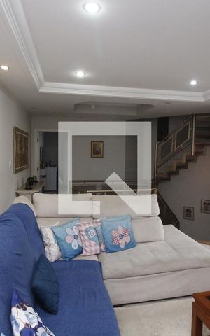 Casa à venda com 270m², 3 quartos e 8 vagasSala de TV